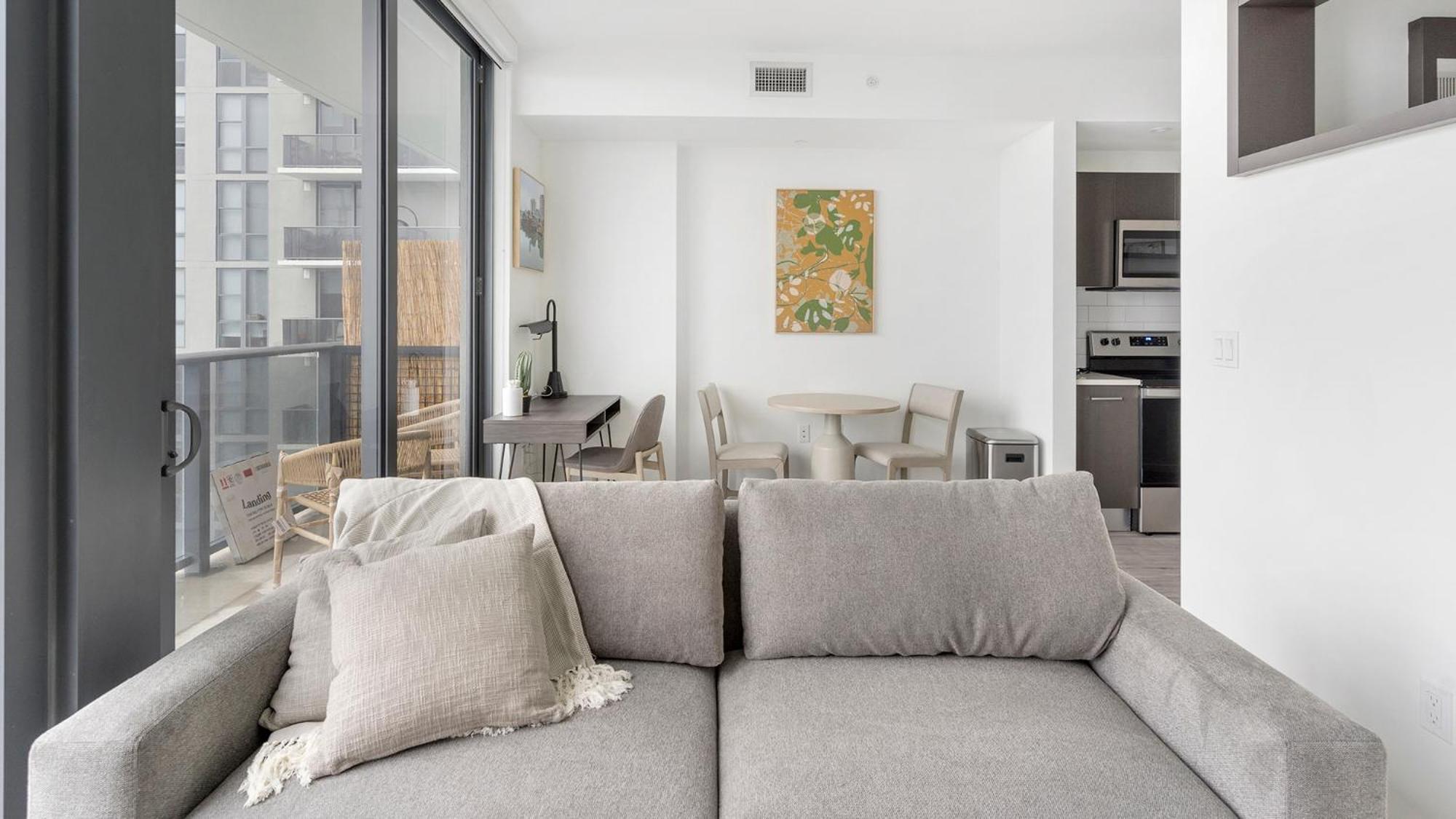 Flow Fort Lauderdale Condos By Barsala Bilik gambar